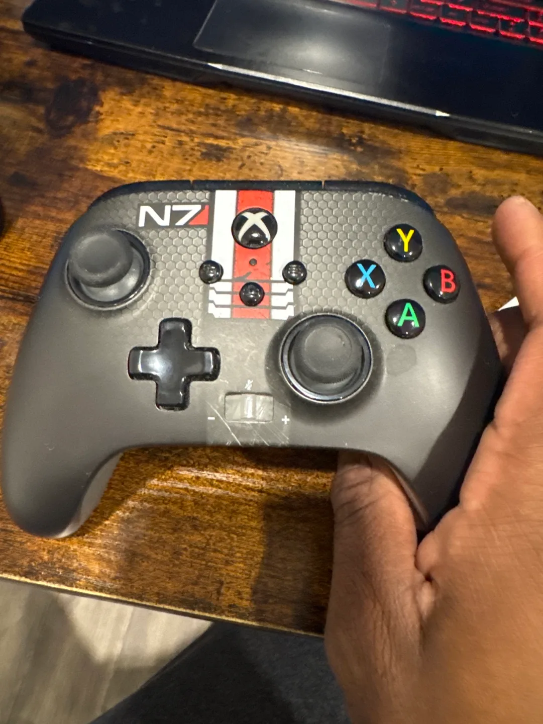 Xbox Controller - Mass Effect N7 Edition thumbnail