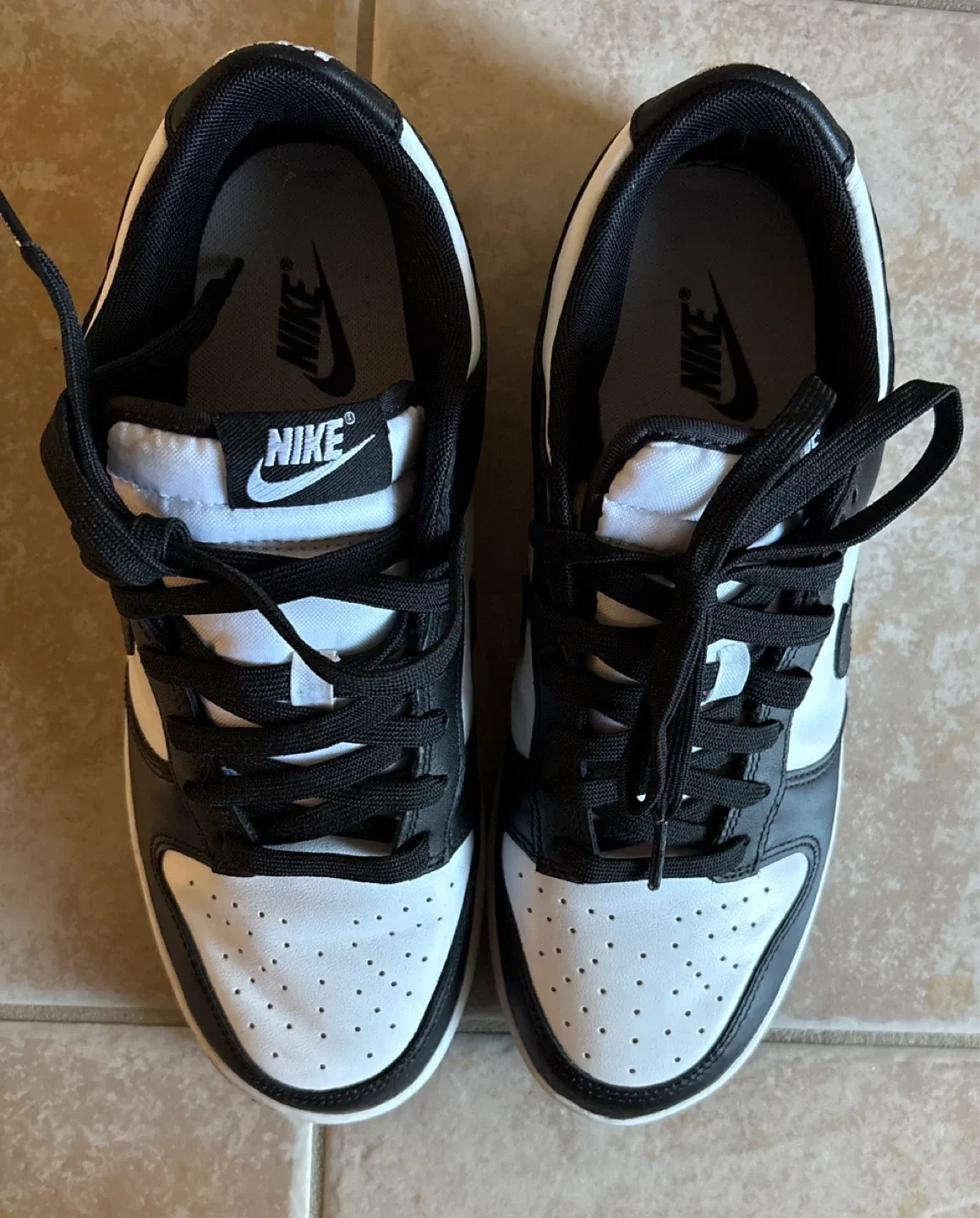 Nike Dunk Low Panda Shoes image indicator(2)