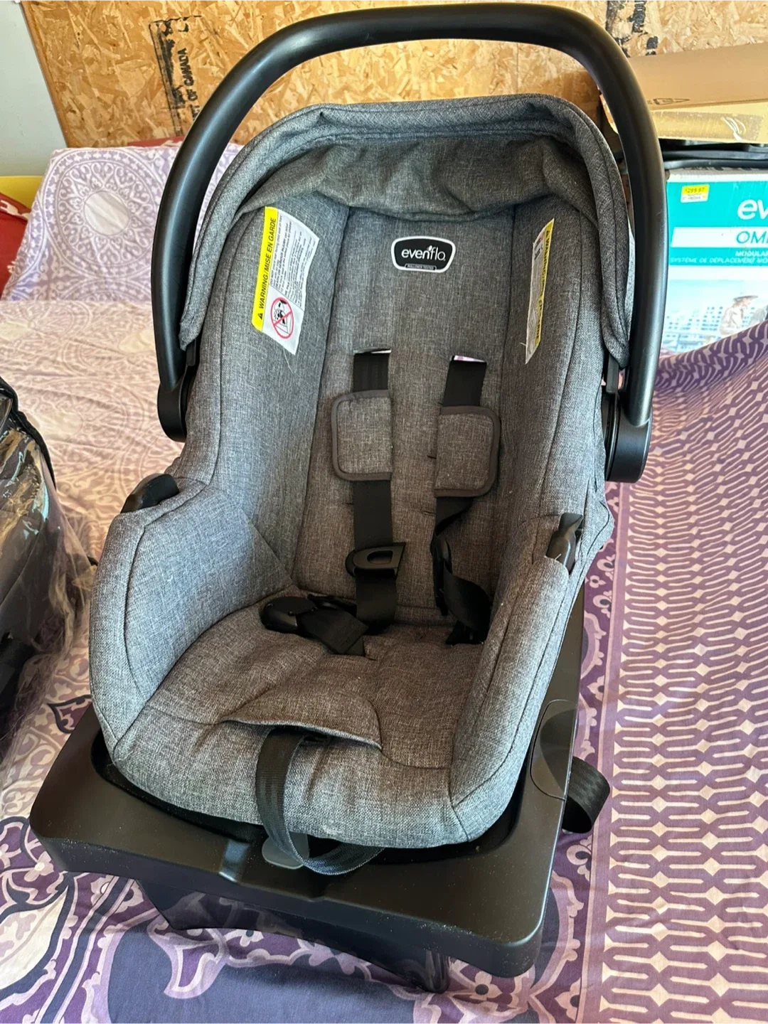 Evenflo  Infant Car Seat thumbnail