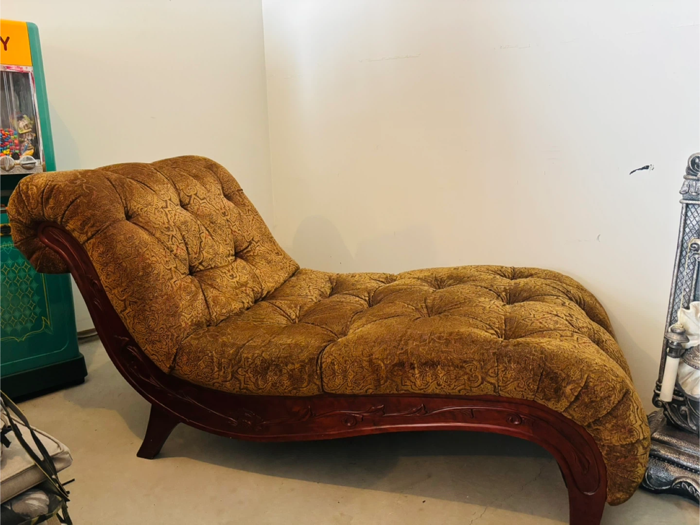 Tufted Chaise solid wood shea Lounge - Brown