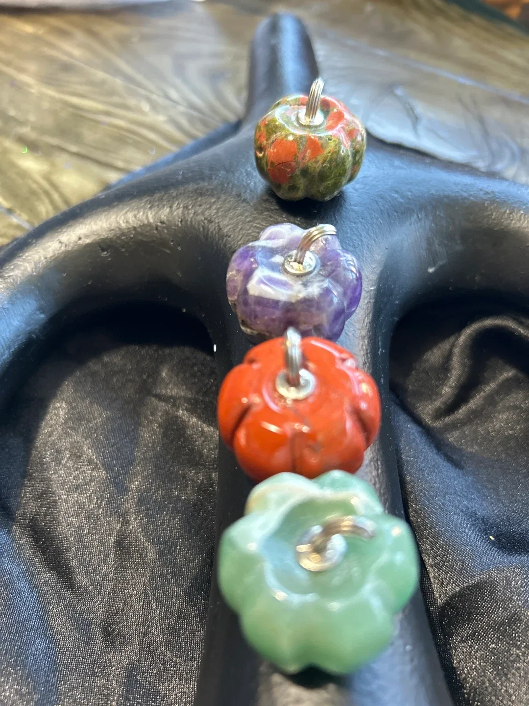 🧡Handmade Gemstone Pumpkin image indicator(5)