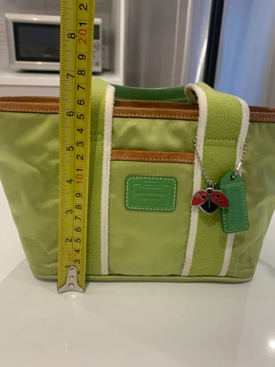 🐞 Preloved  Coach Small  Nylon Hampton Tote Bag 🐞 image indicator(6)