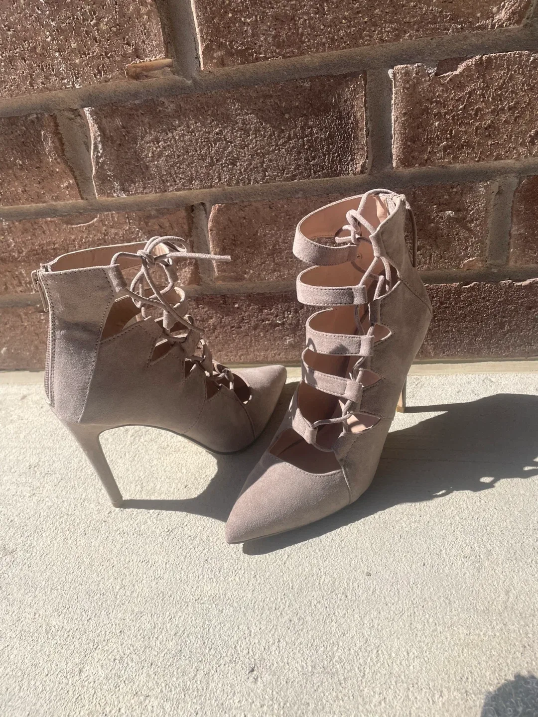 Mix No. 6 Heels, Size 7.5 image indicator(4)