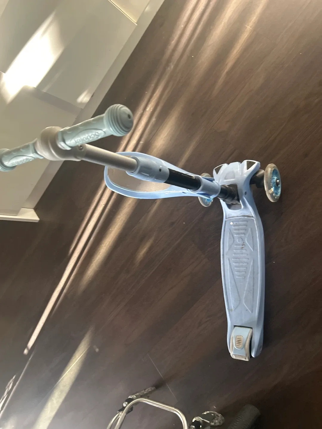 Blue Scooter thumbnail