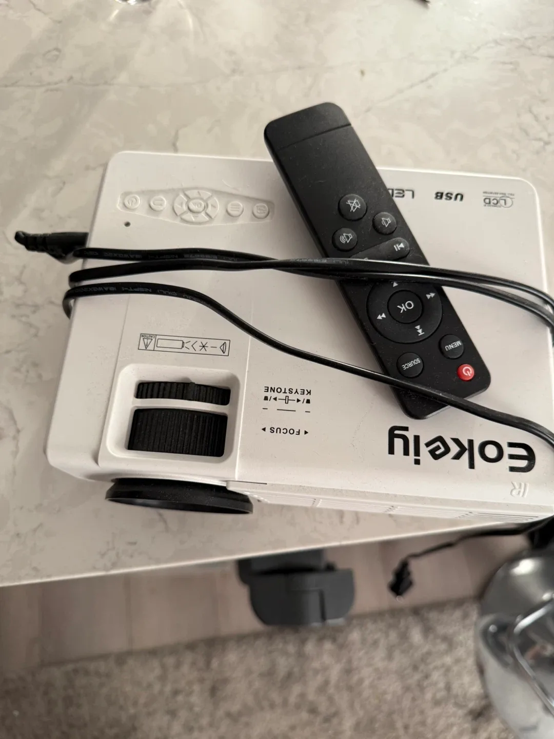 Eokeiylu Projector with 100 inch Screen image indicator(3)