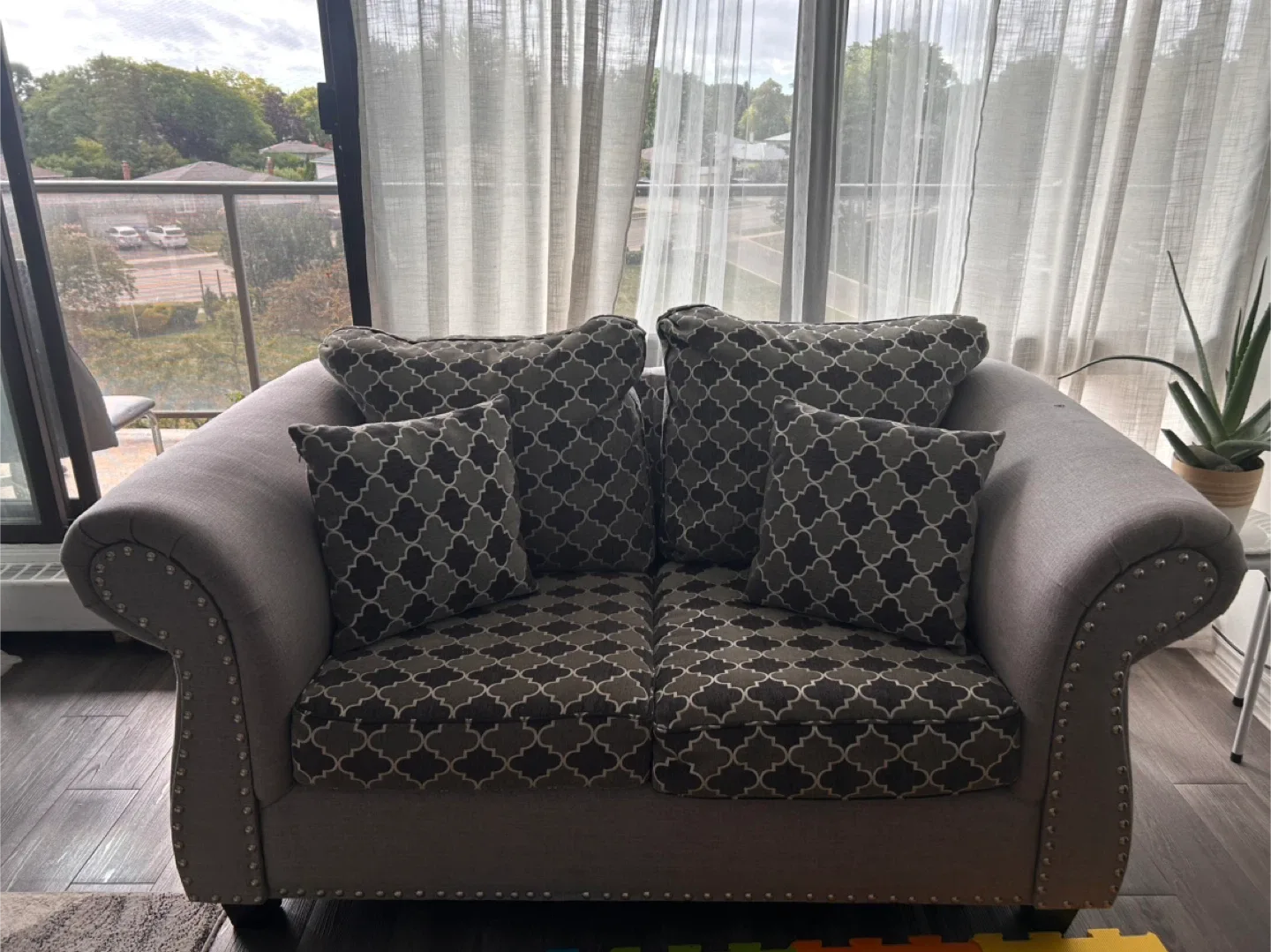 Loveseat Sofa with Pillows image indicator(2)