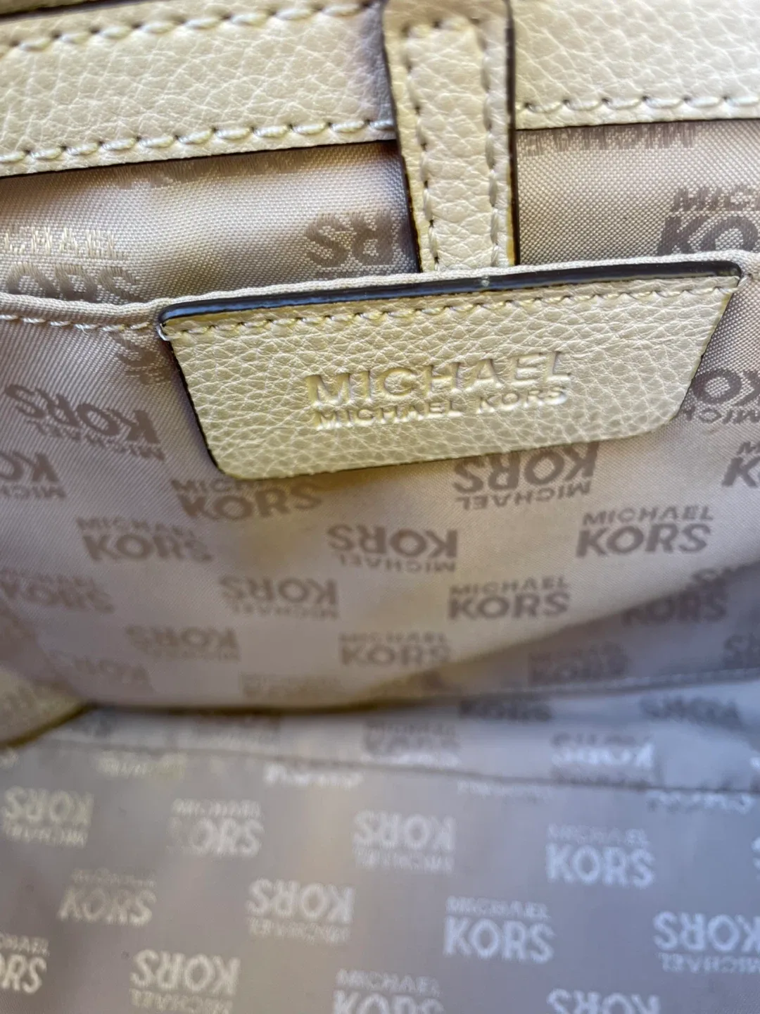 Michael Kors purse image indicator(4)