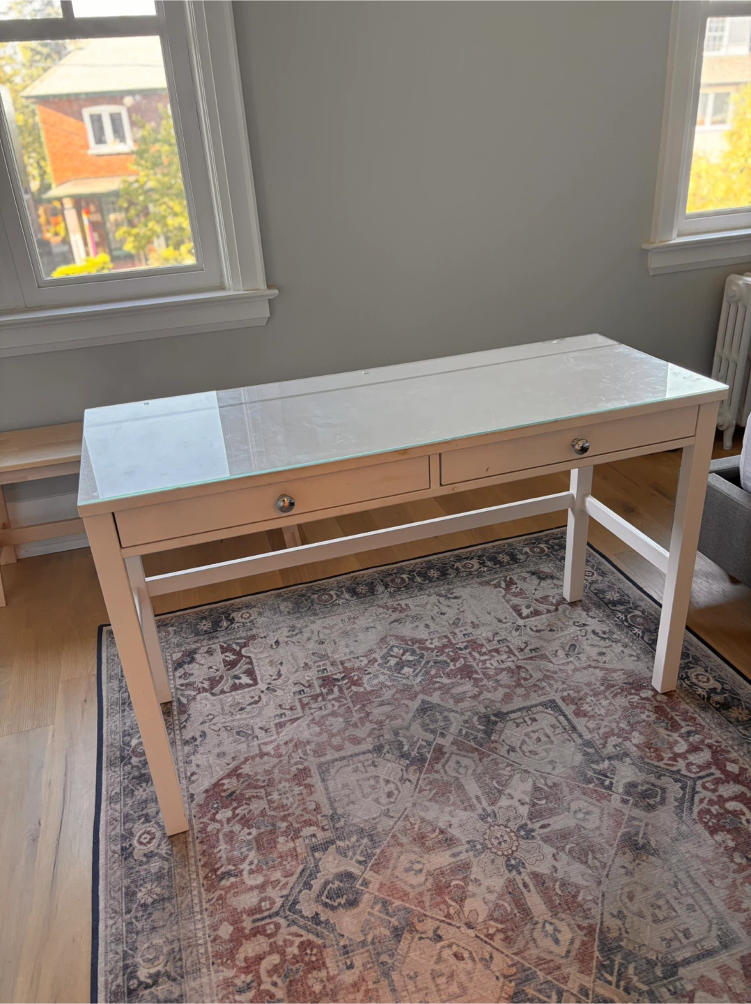 Hemnes IKEA Desk - White with 2 drawers & glass top - photo 4