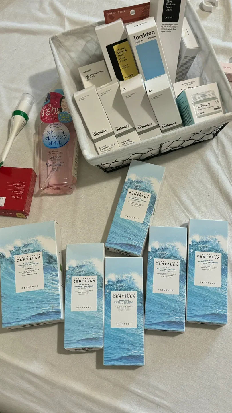 Mixed Beauty Products| Skin care & lippies image indicator(3)