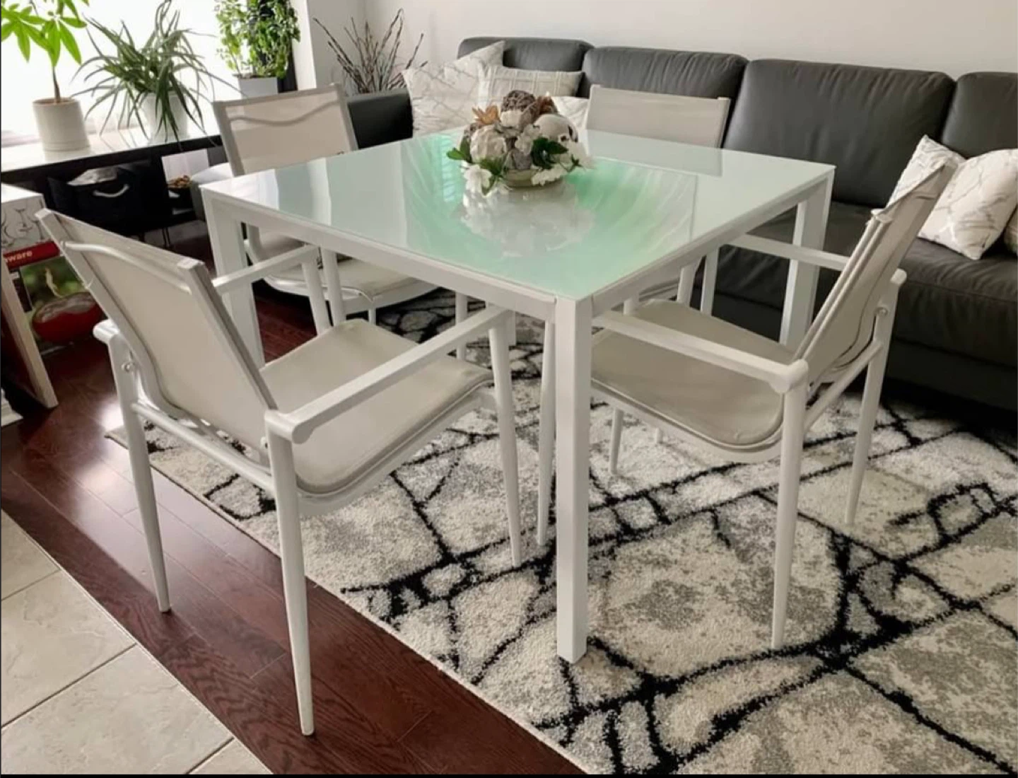 Brand New Aluminum White Dining Table with 4 Chairs