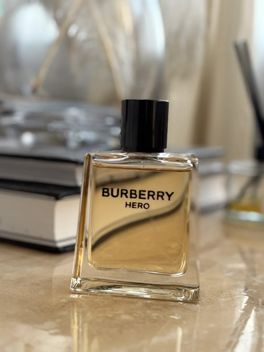 Burberry Hero Eau de Toilette thumbnail