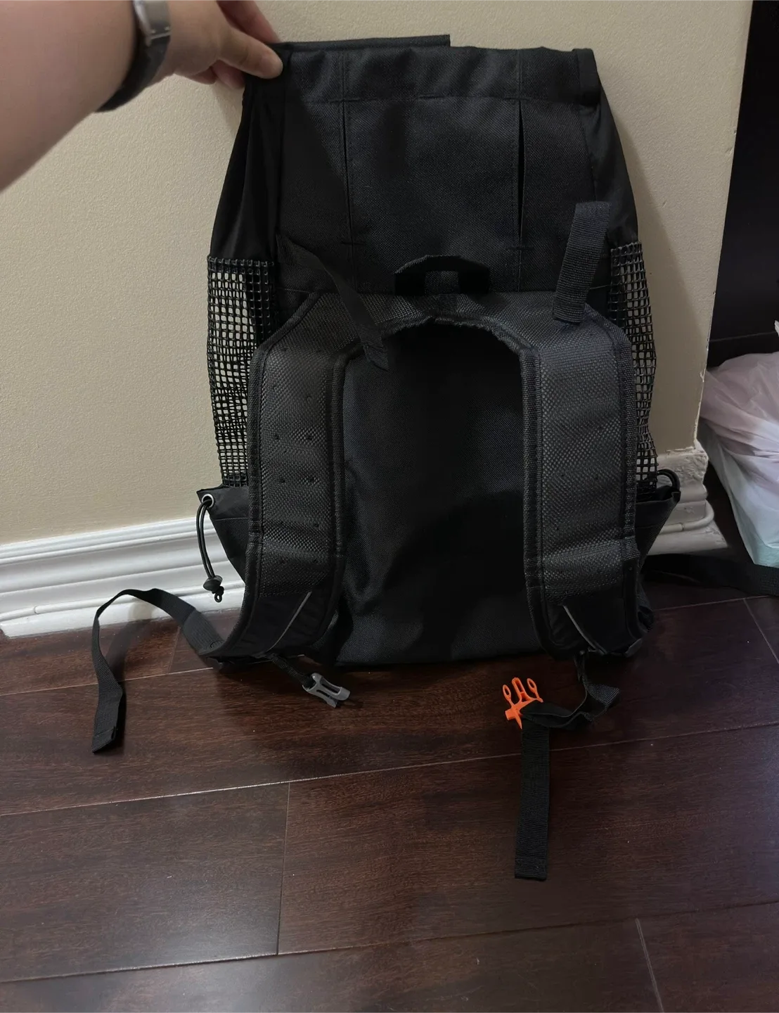 Amelie Nest Pet Carrier Backpack - Black image indicator(2)