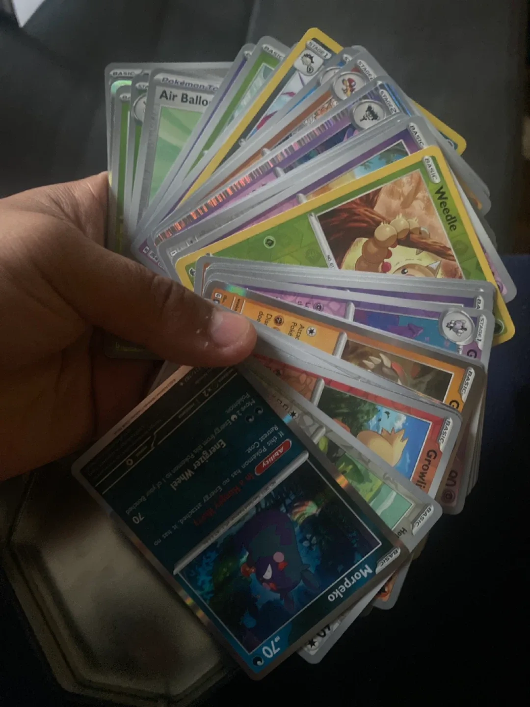 Pokemon Trading Card Game Tin with Cards image indicator(2)