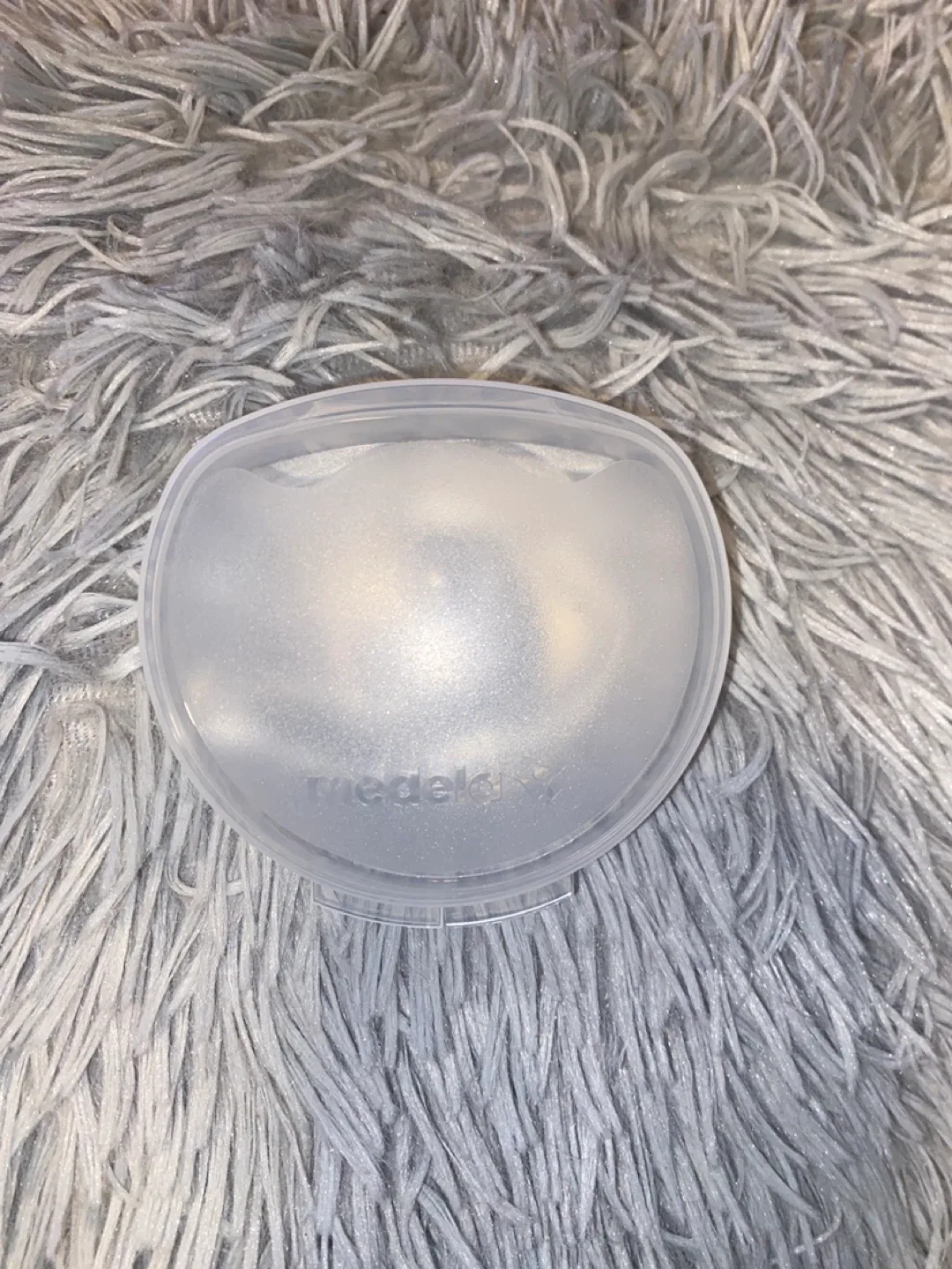 Medela Nipple Shield - 24mm image indicator(2)