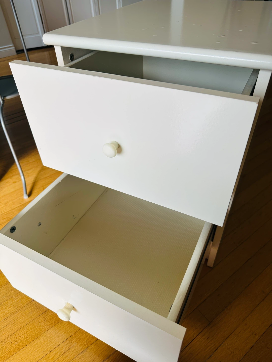 White 2-Drawer Side Table - photo 3