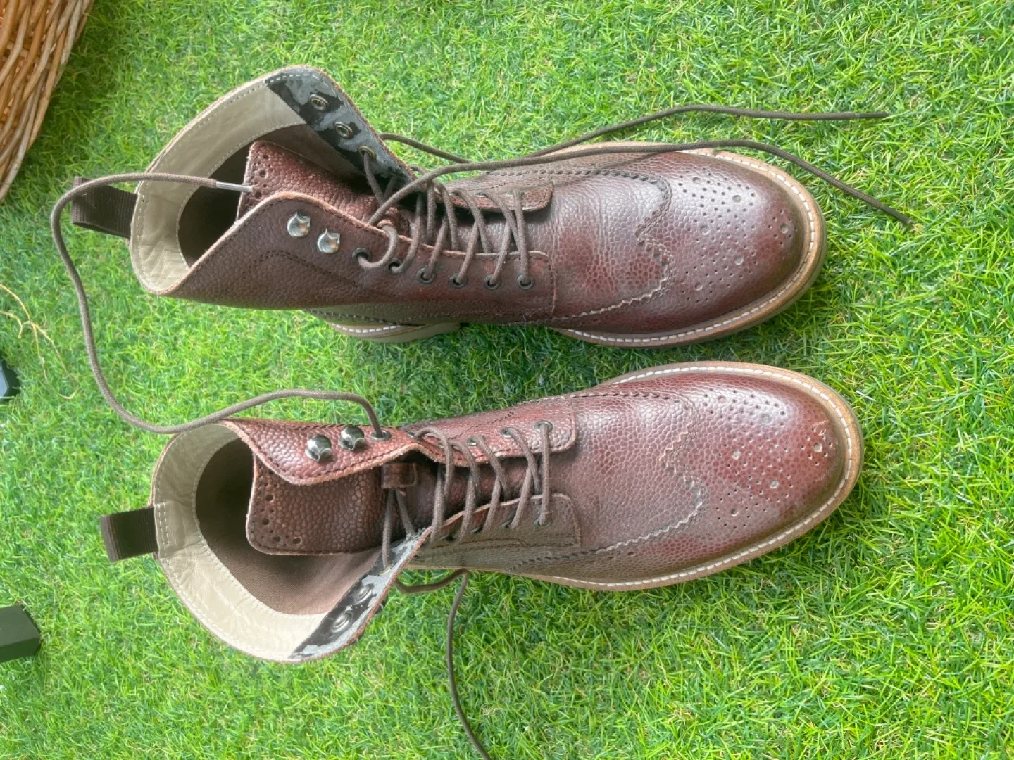 Clarks Men's Leather Boots Size 9M thumbnail