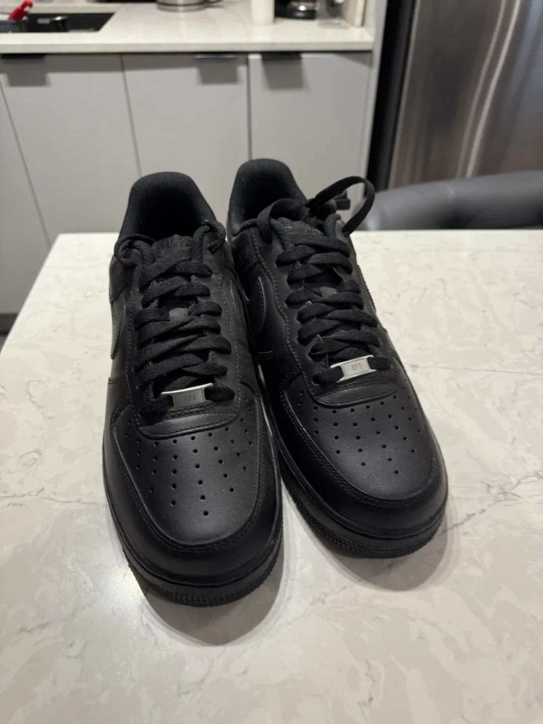 Nike Air Force 1 '07 Black size us 9.5 thumbnail