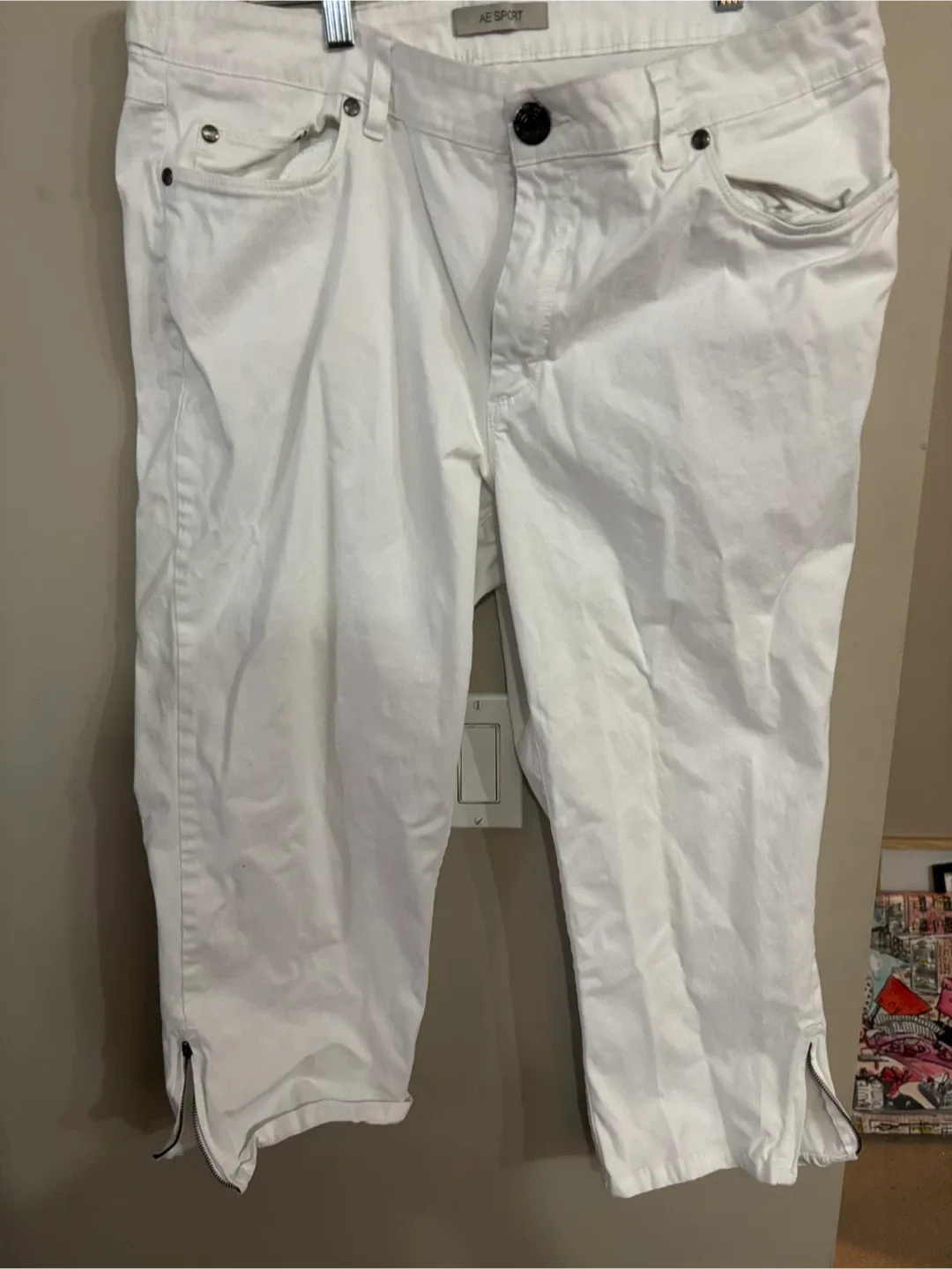 AE Sport White Capri Pants - Size 16 thumbnail