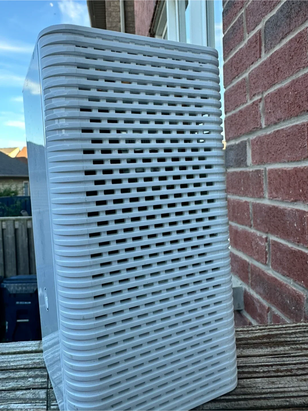 White Internet Router image indicator(3)