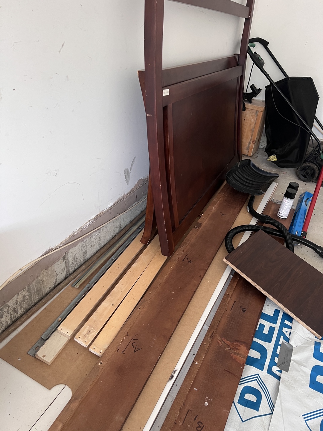 Wooden Bed Frame - QUEEN - photo 4