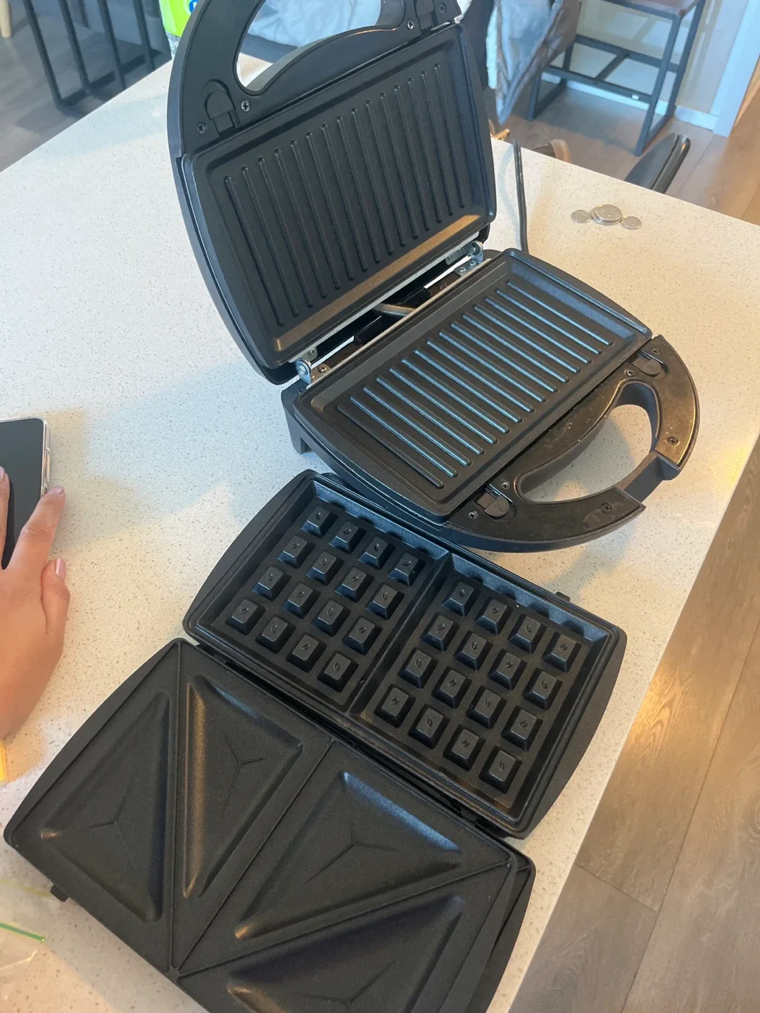 Salton Waffle and Sandwich Maker thumbnail