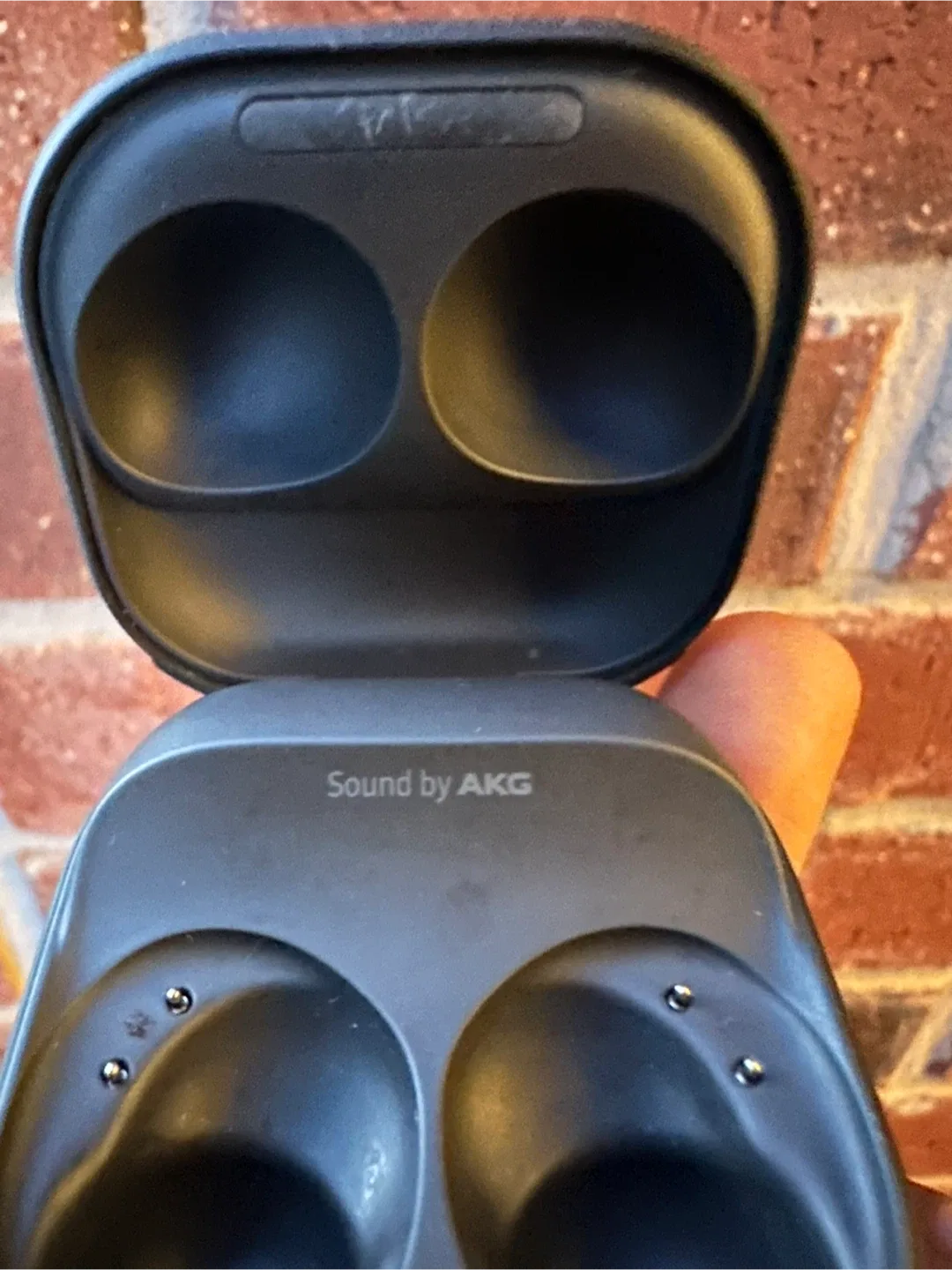 Samsung Galaxy Buds2 Pro - Graphite case only image indicator(3)