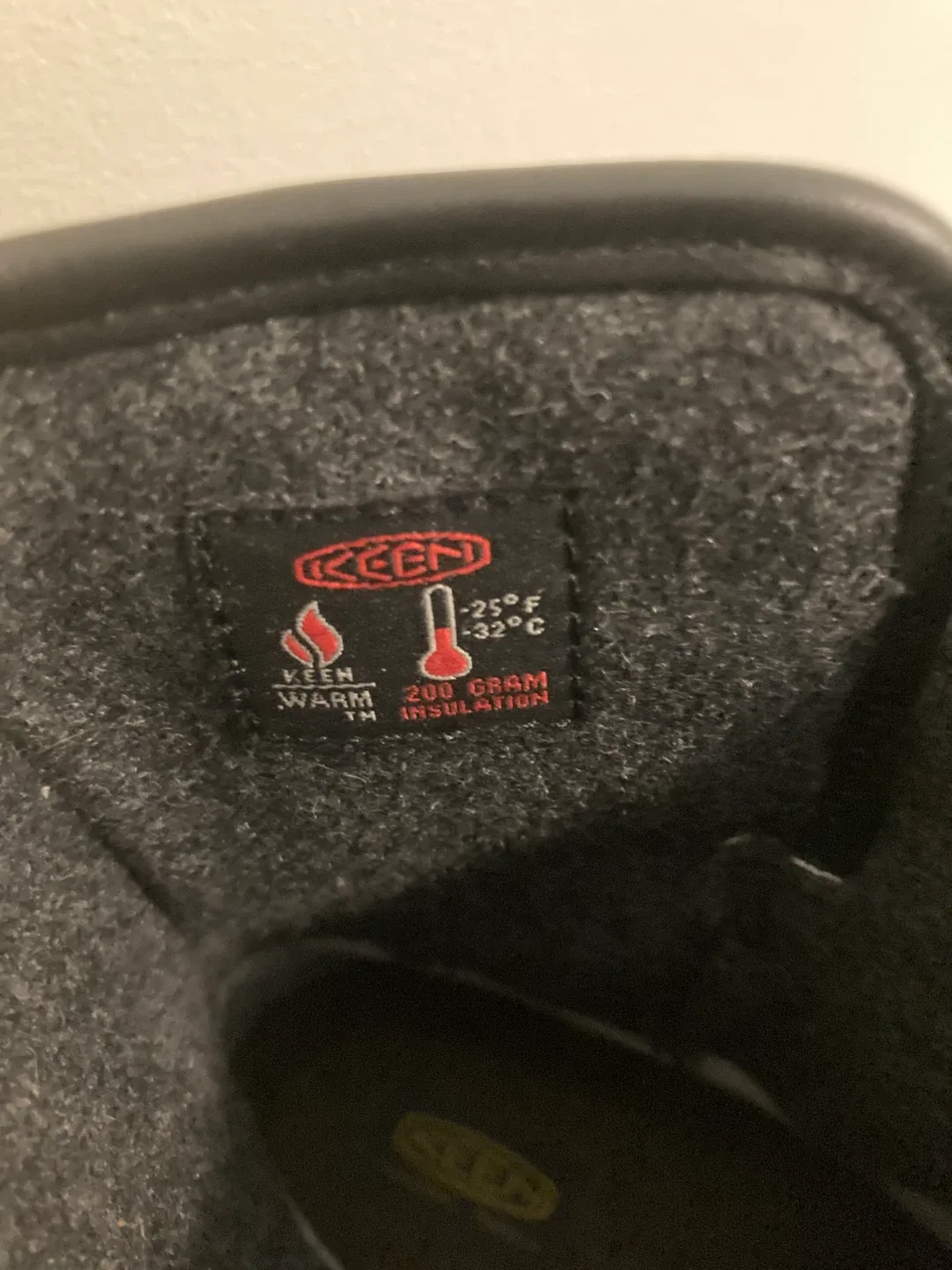 KEEN Women's Winter Boots, Size 8.5 image indicator(3)