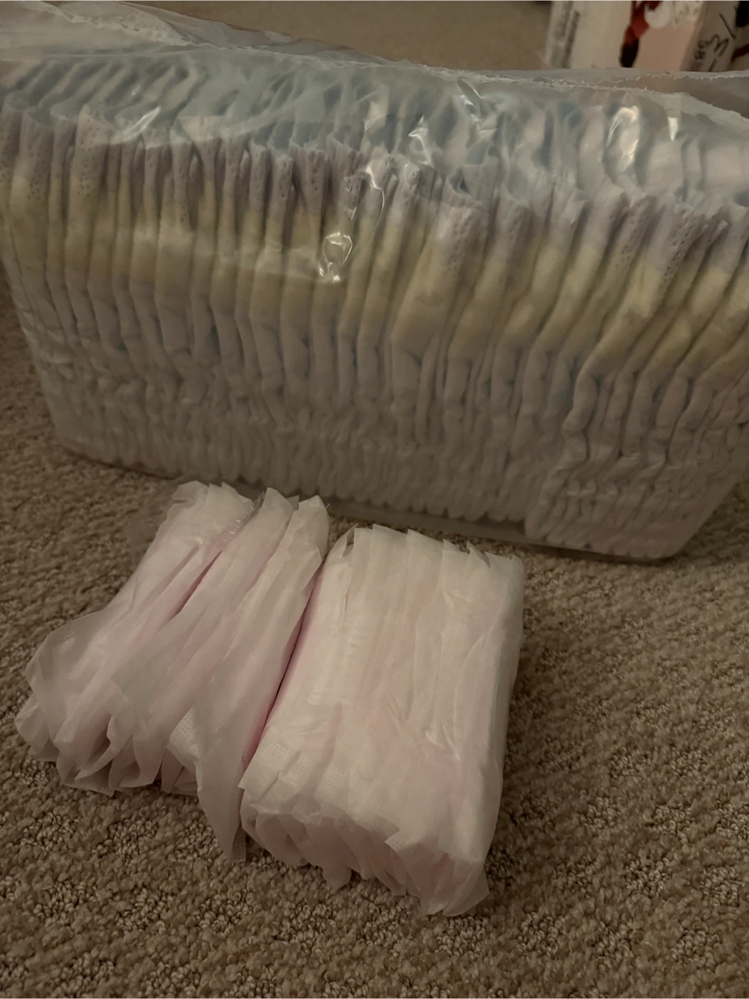 Stay Dry Nursing Pads( 27) and size 3 Pampers(33) - photo 2