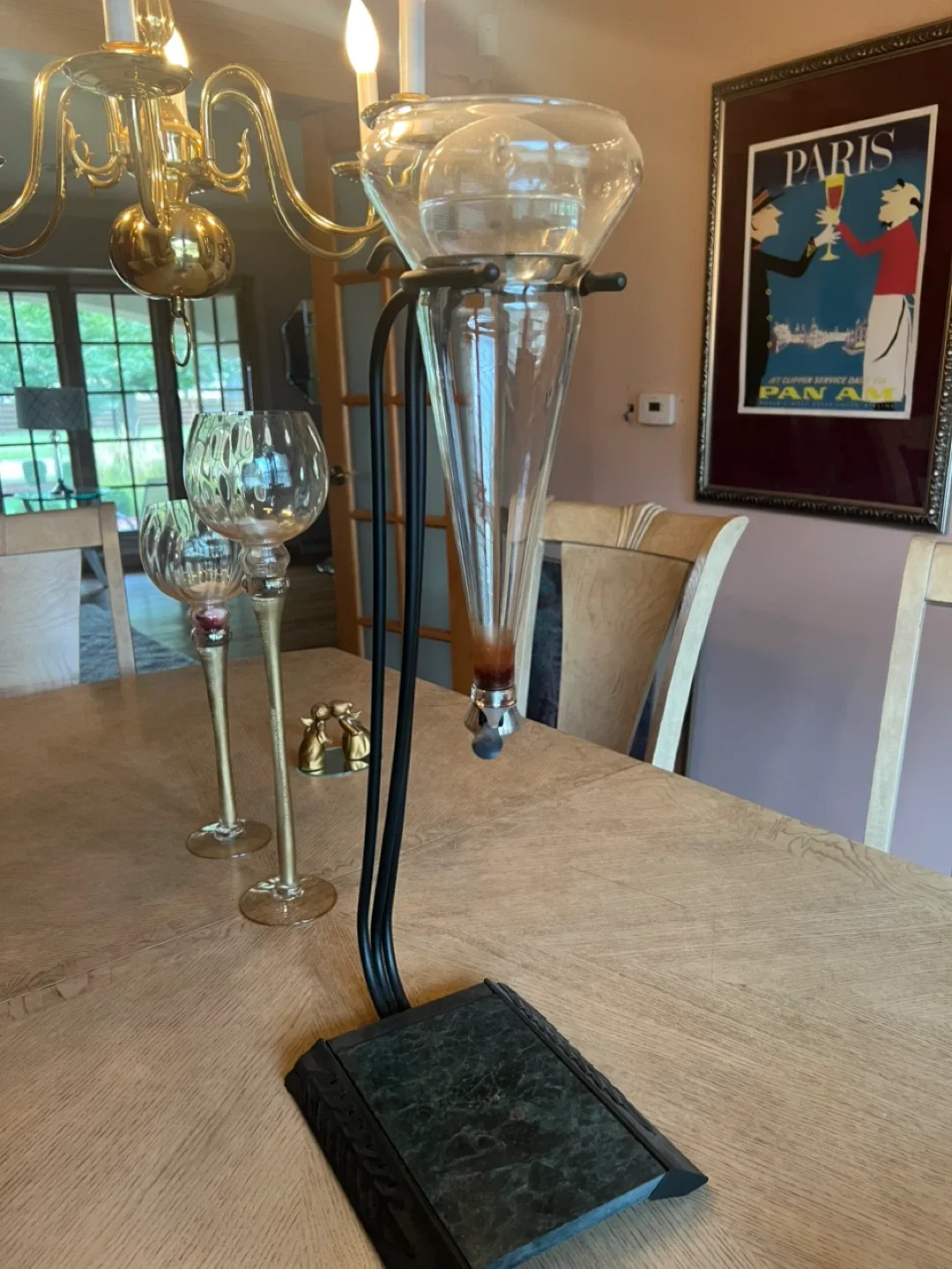 Vintage Glass Wine Decanter image indicator(2)