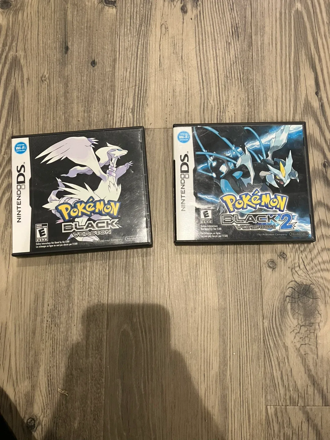 Pokémon Black and Black 2 Nintendo DS Games image indicator(2)