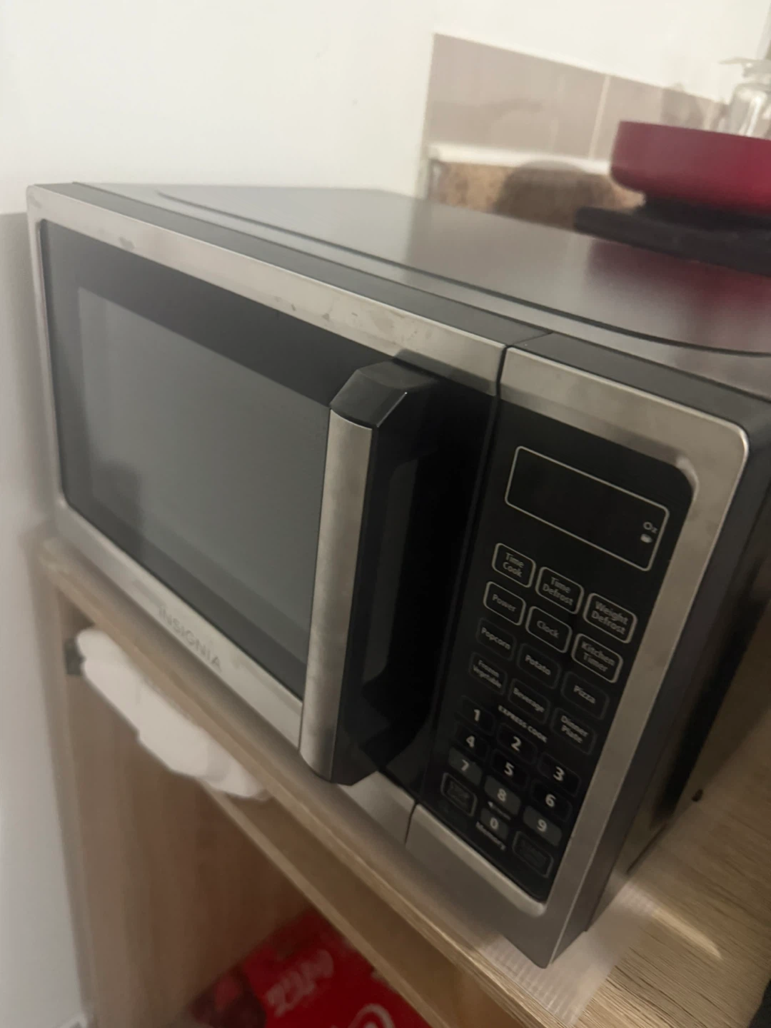 Insignia Microwave Oven - photo 5