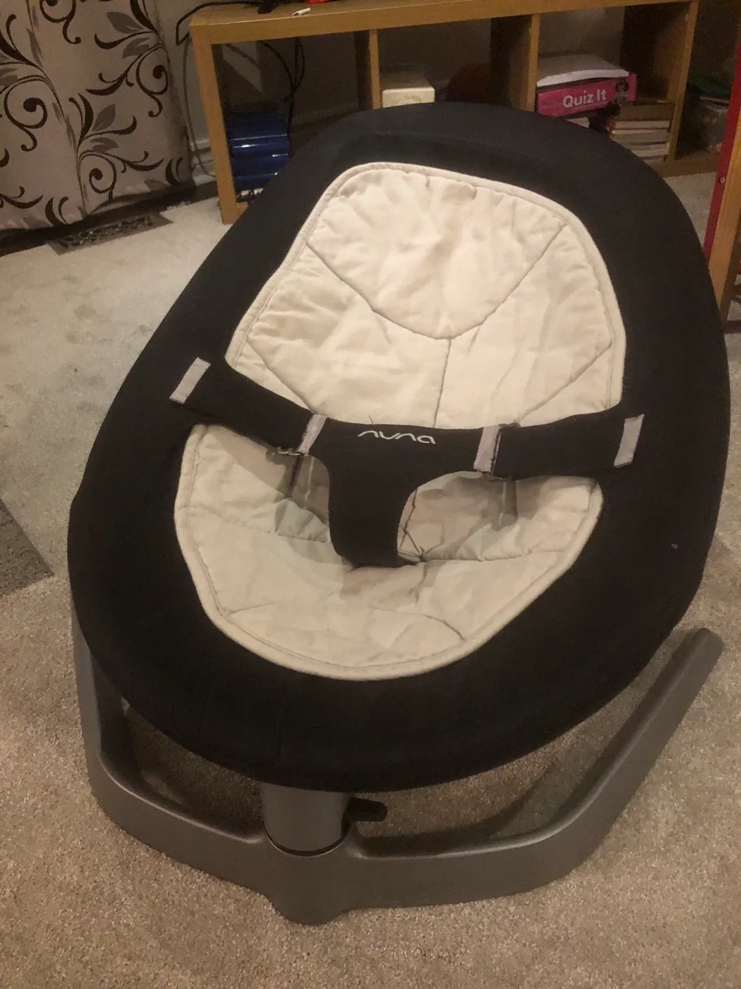 Nuna Leaf Baby swing- Black and Grey image indicator(4)