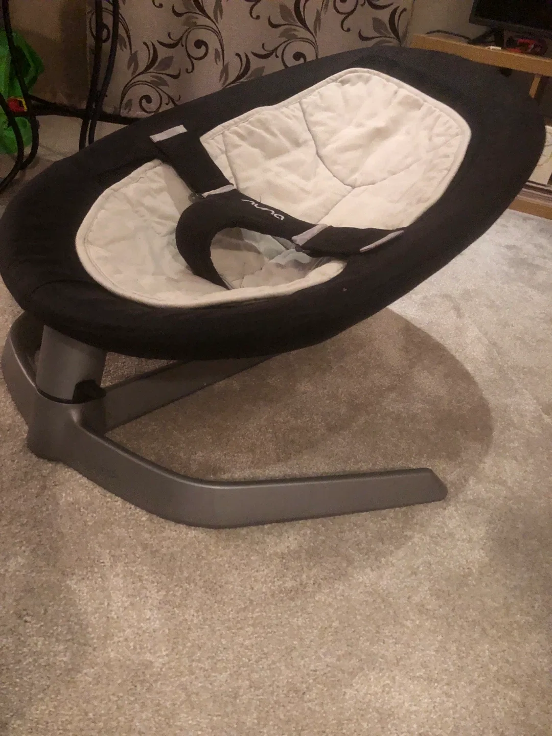 Nuna Leaf Baby swing- Black and Grey image indicator(2)