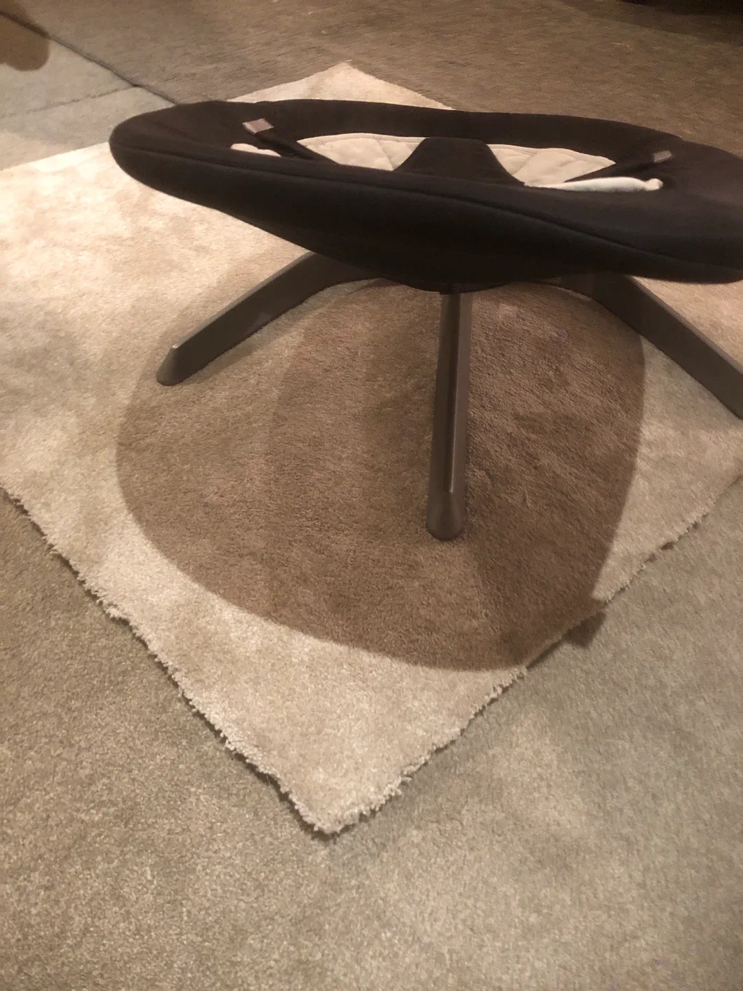 Nuna Leaf Baby swing- Black and Grey image indicator(6)