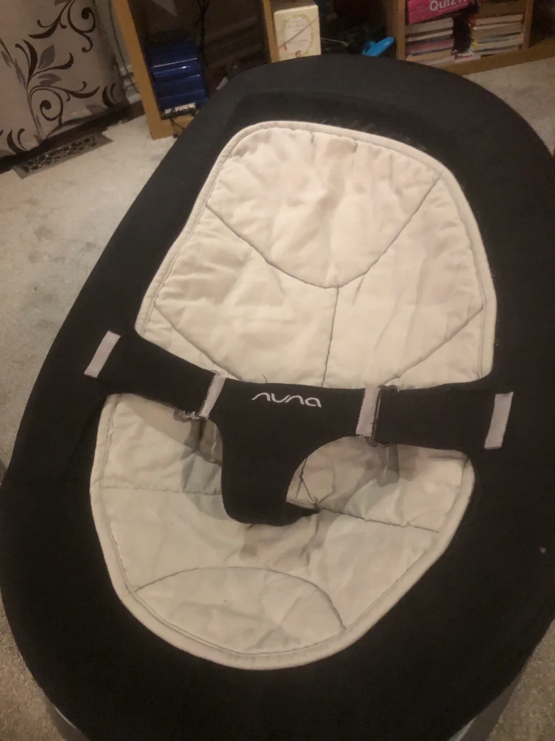 Nuna Leaf Baby swing- Black and Grey image indicator(10)