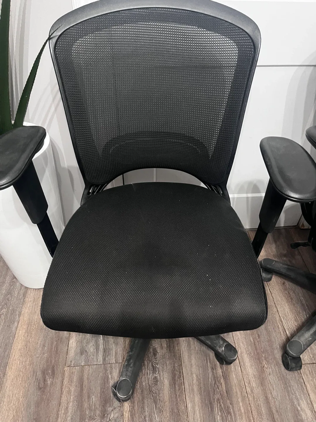 Black Mesh Office Chair image indicator(2)