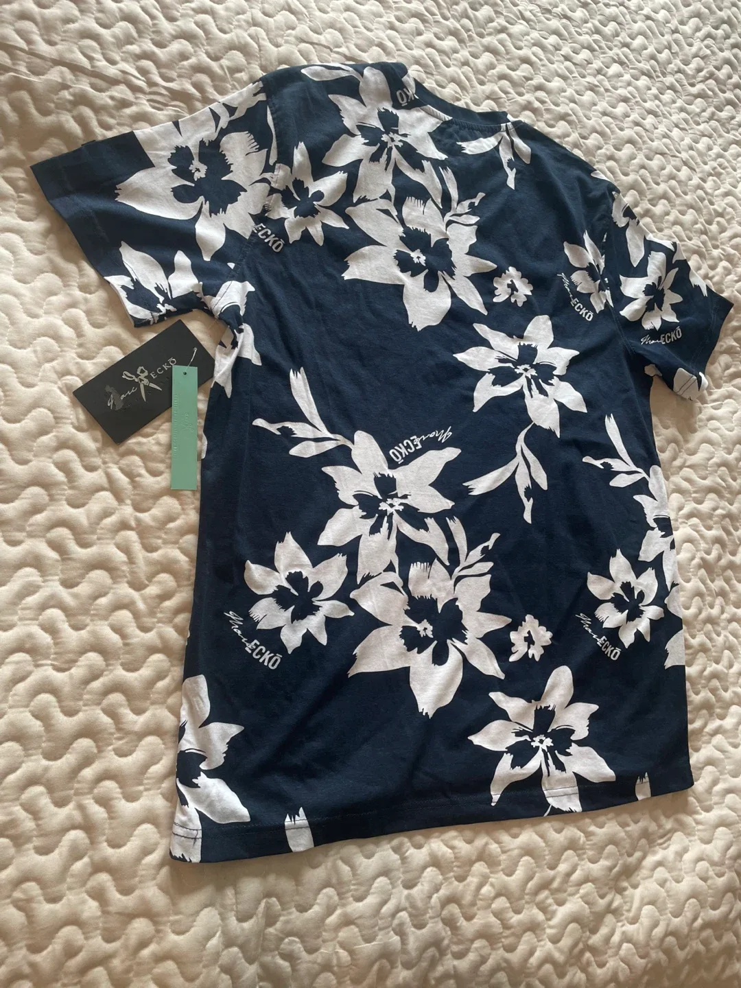 Marc Ecko Cut & Sew Floral T-Shirt - Size M image indicator(5)