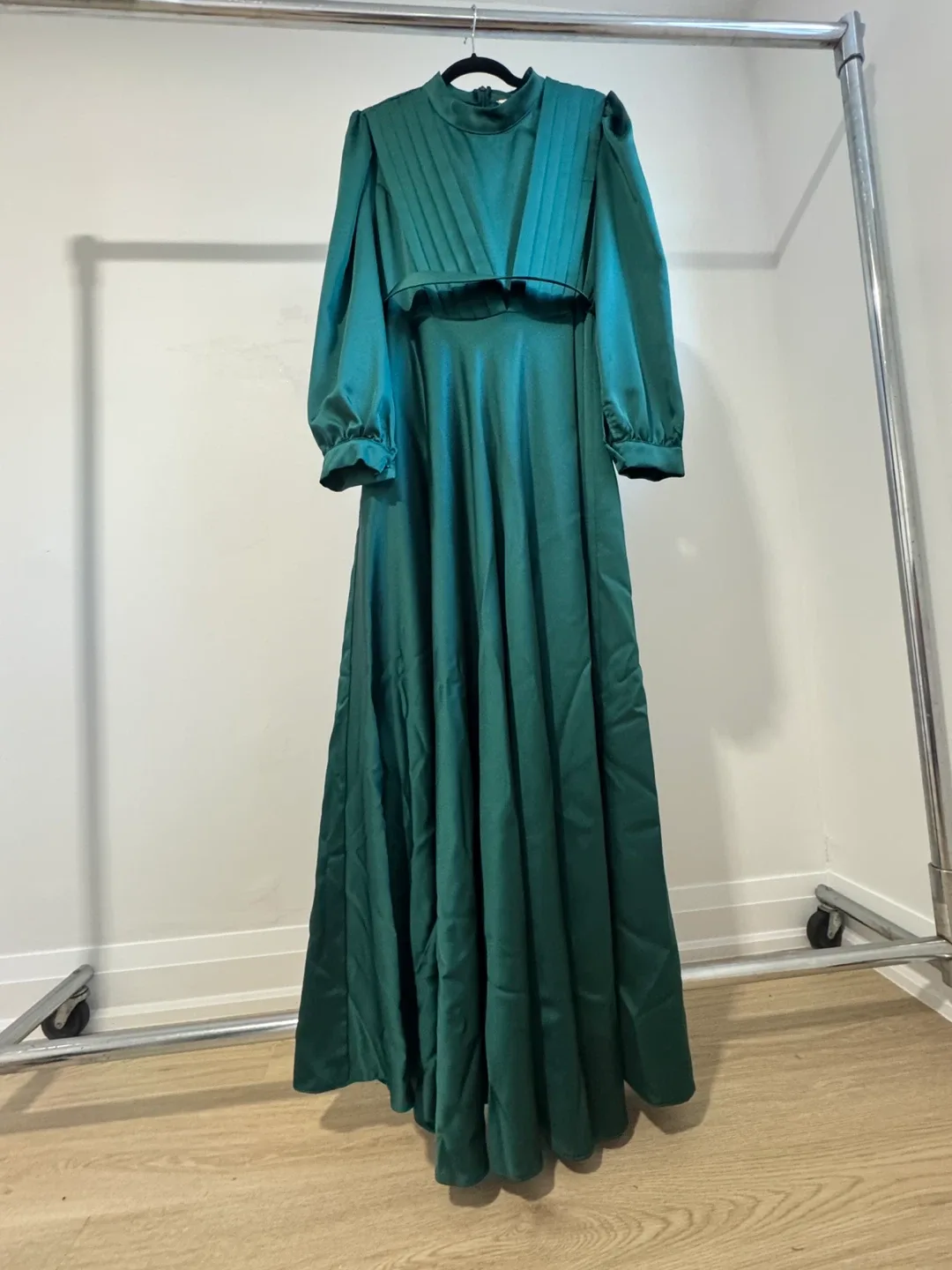 Green Dress - Size 48 thumbnail