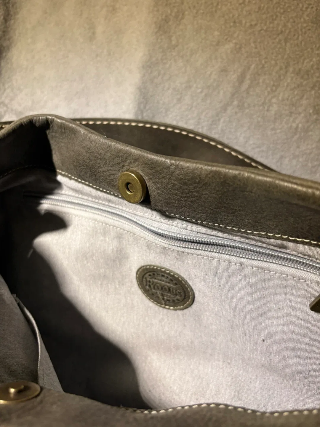 Roots Genuine Leather Hobo Bag - Olive Green image indicator(5)