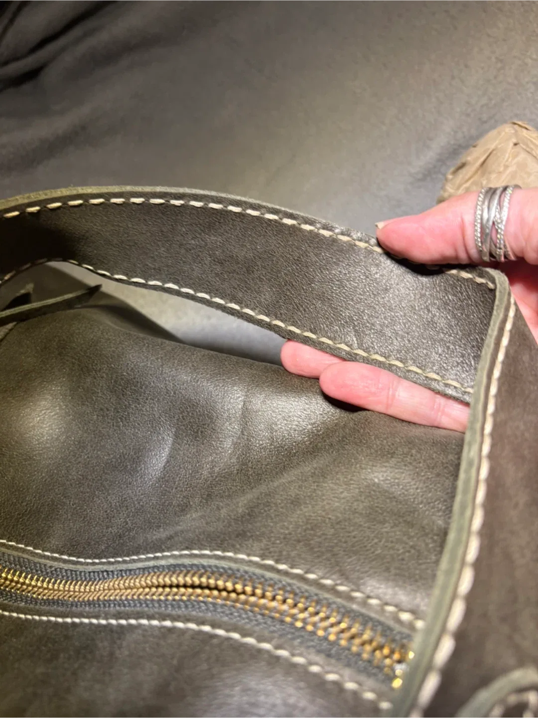 Roots Genuine Leather Hobo Bag - Olive Green image indicator(8)