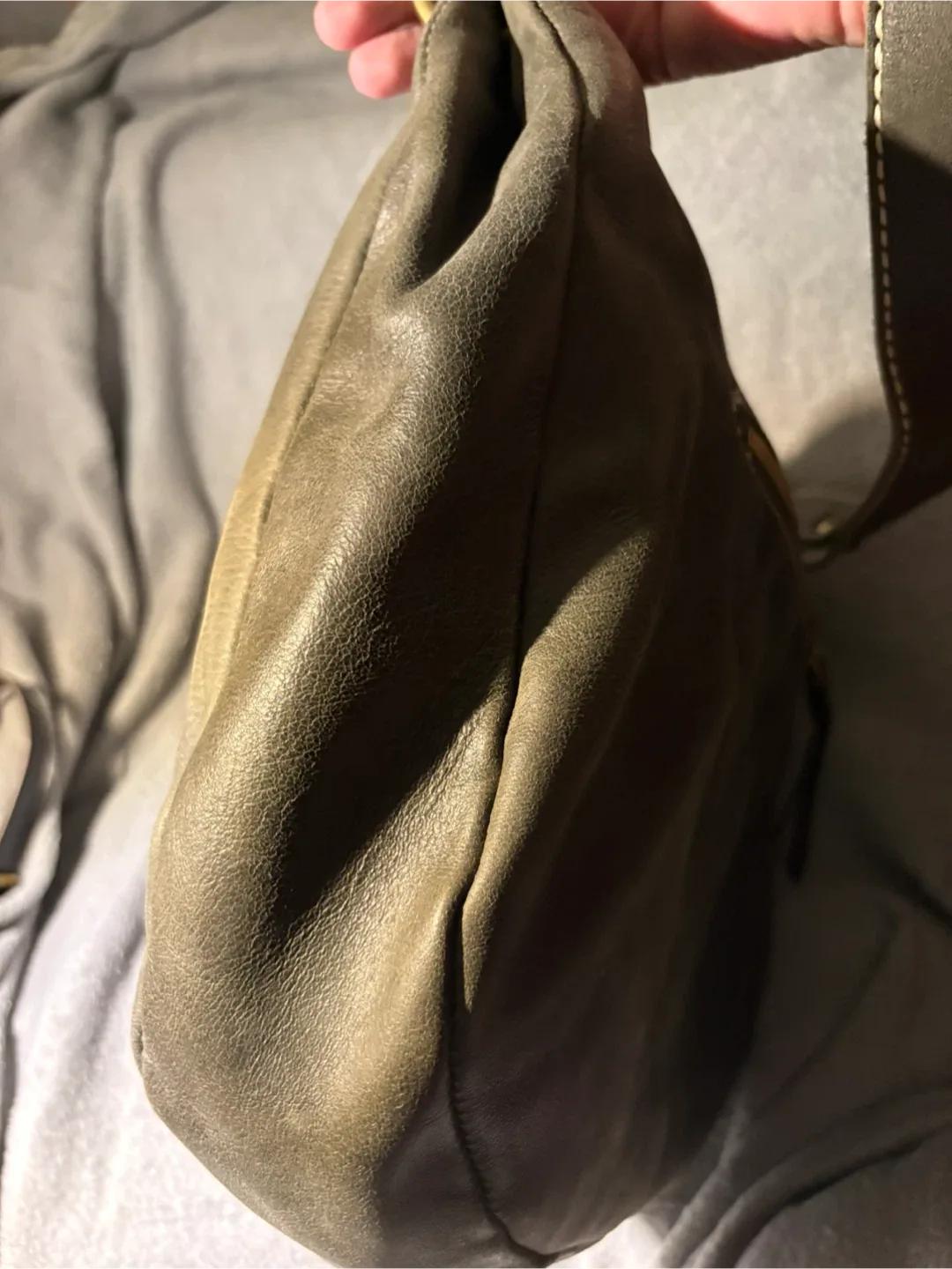 Roots Genuine Leather Hobo Bag - Olive Green image indicator(9)