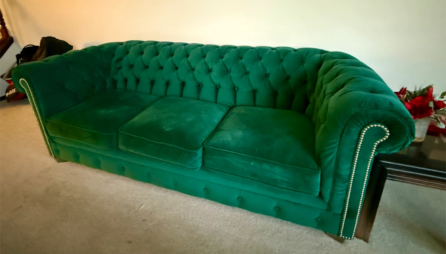 Emerald Green Chesterfield Sofa - photo 3