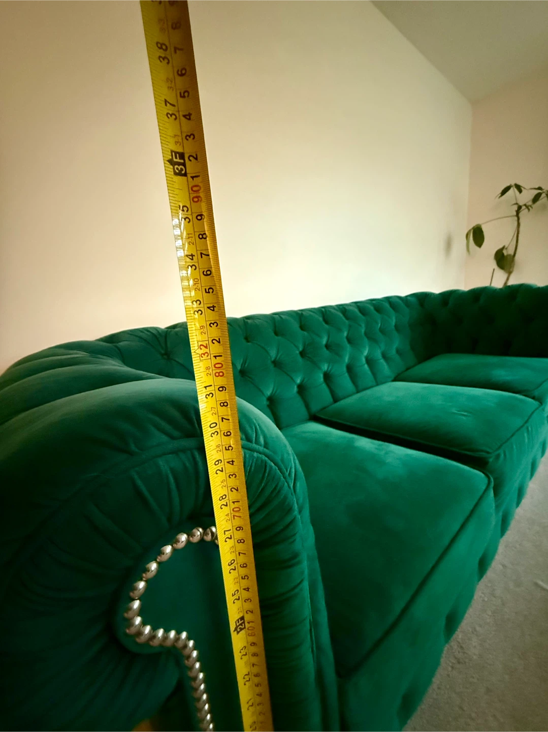 Emerald Green Chesterfield Sofa - photo 4