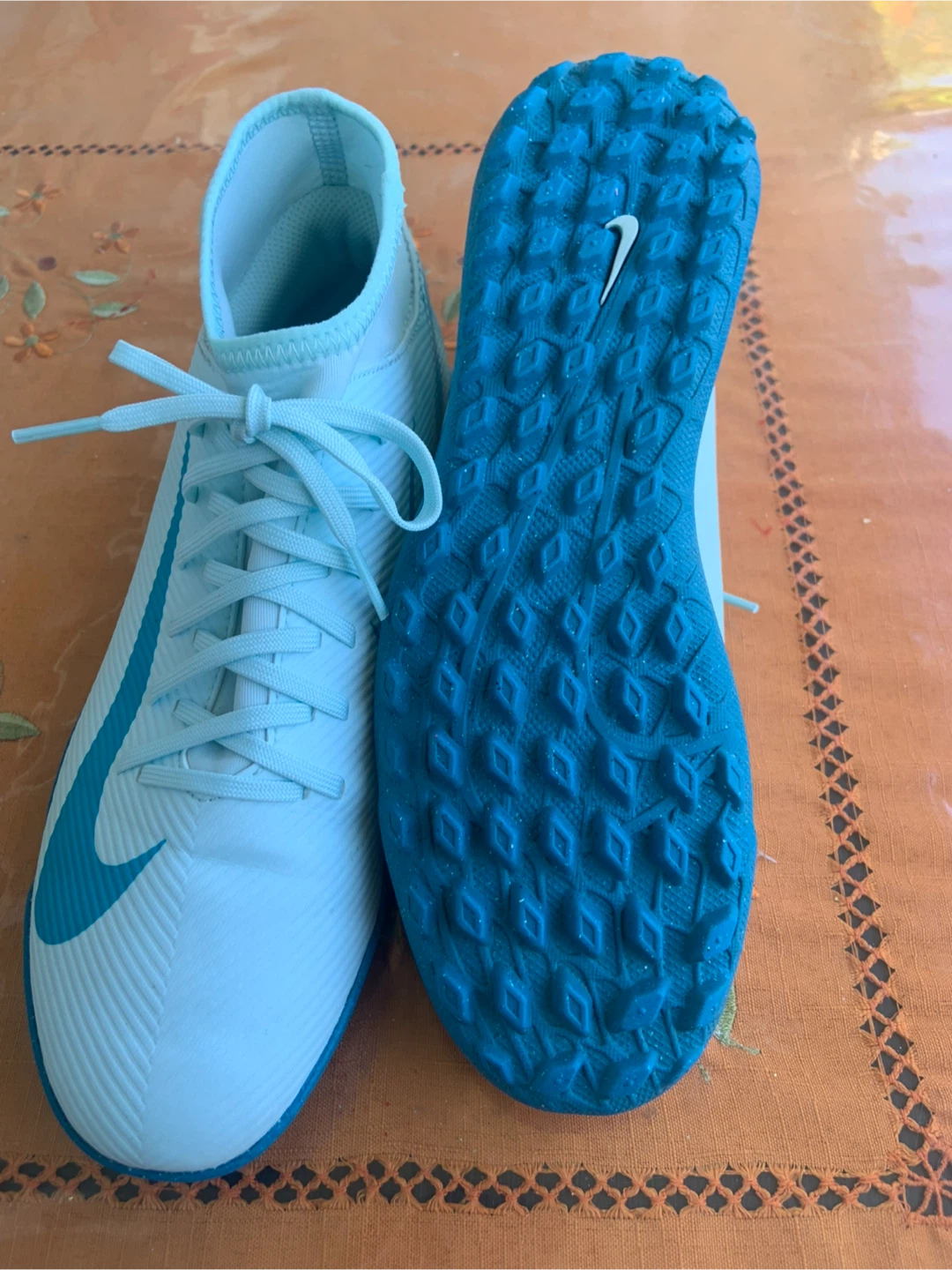 Nike Mercurial Soccer Shoes - US Size 7