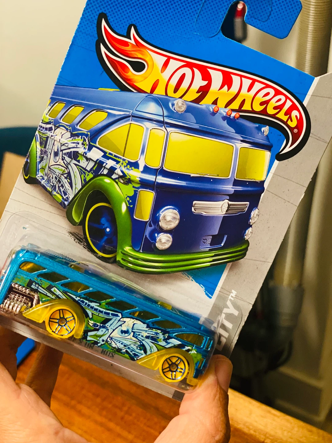 9 Hot Wheels Diecast Cars - New in Package! - photo 2