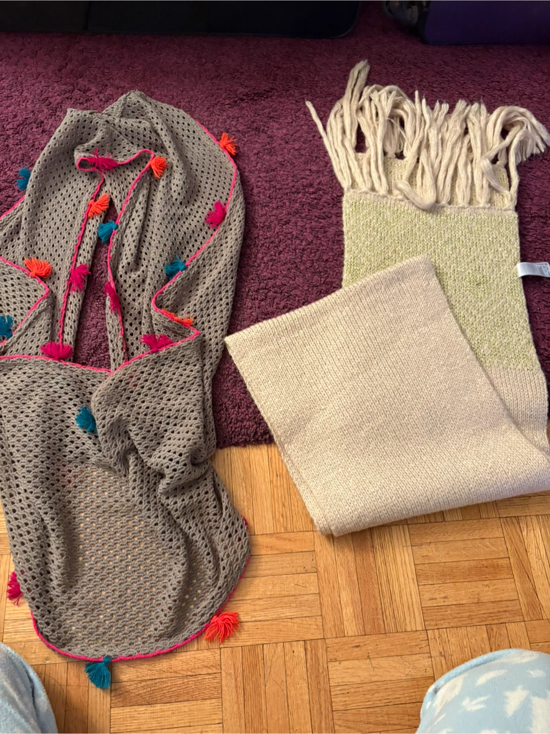 $2 scarfs