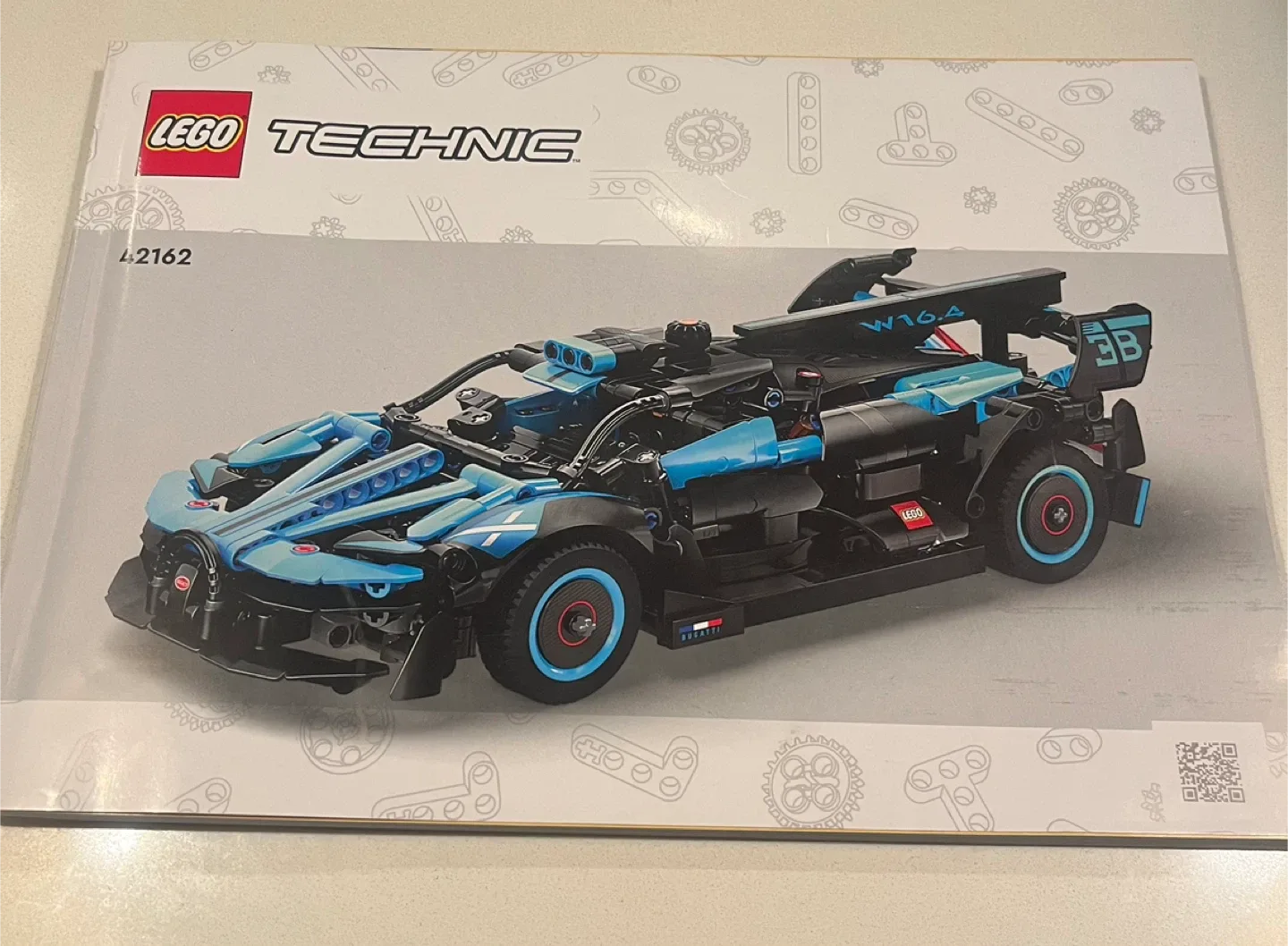 LEGO Technic Bugatti  Blue - 42162 image indicator(3)