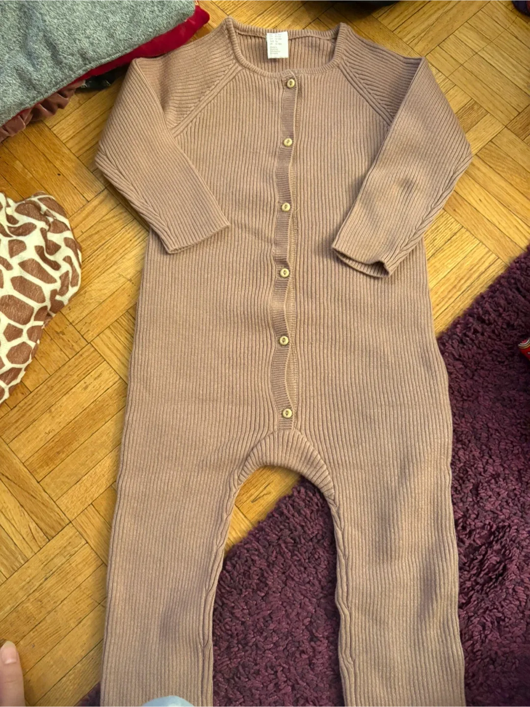 NEW H&M Baby Onesie - 12-18M thumbnail