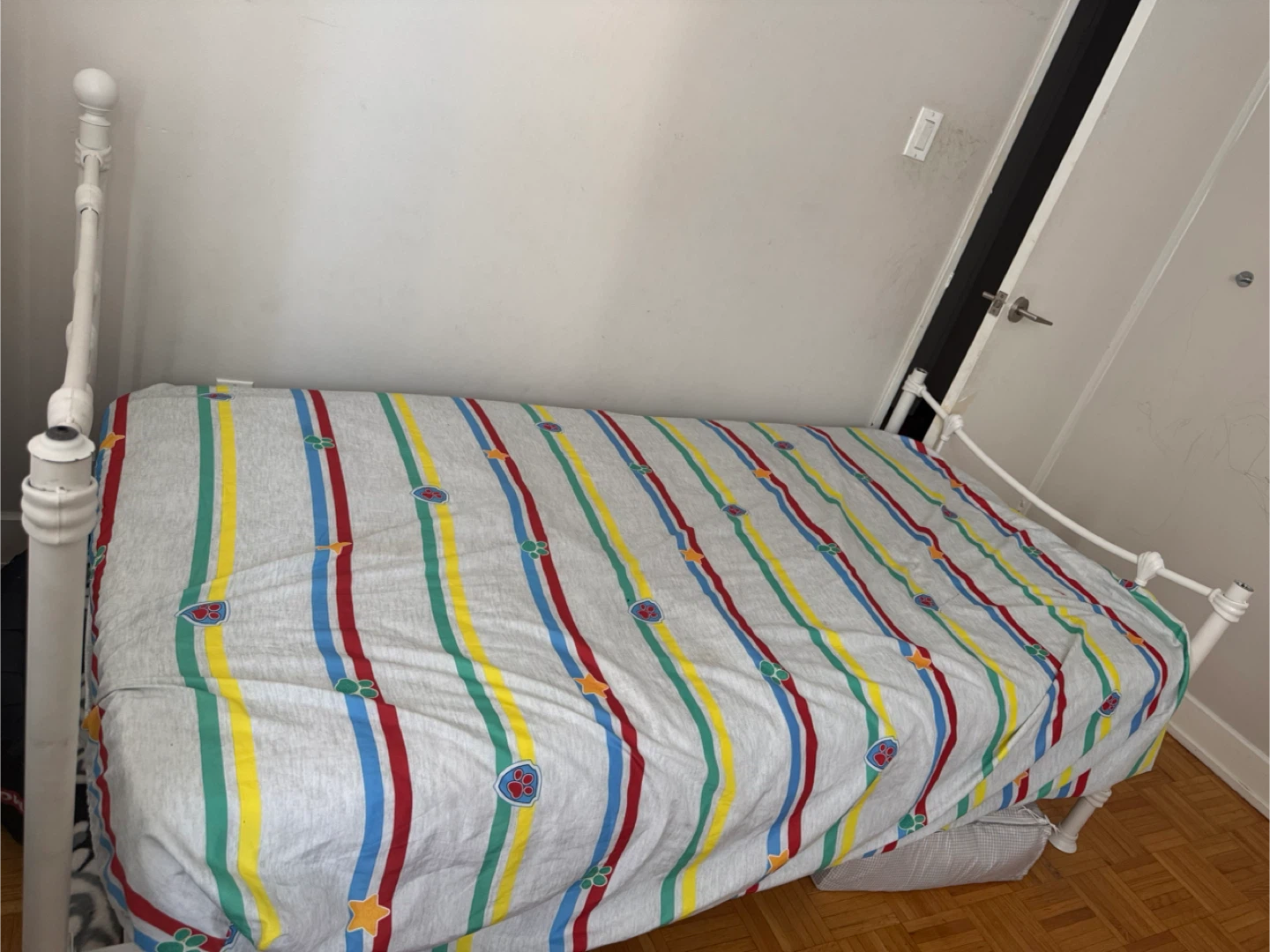 White Metal Single Bed Frame - photo 2