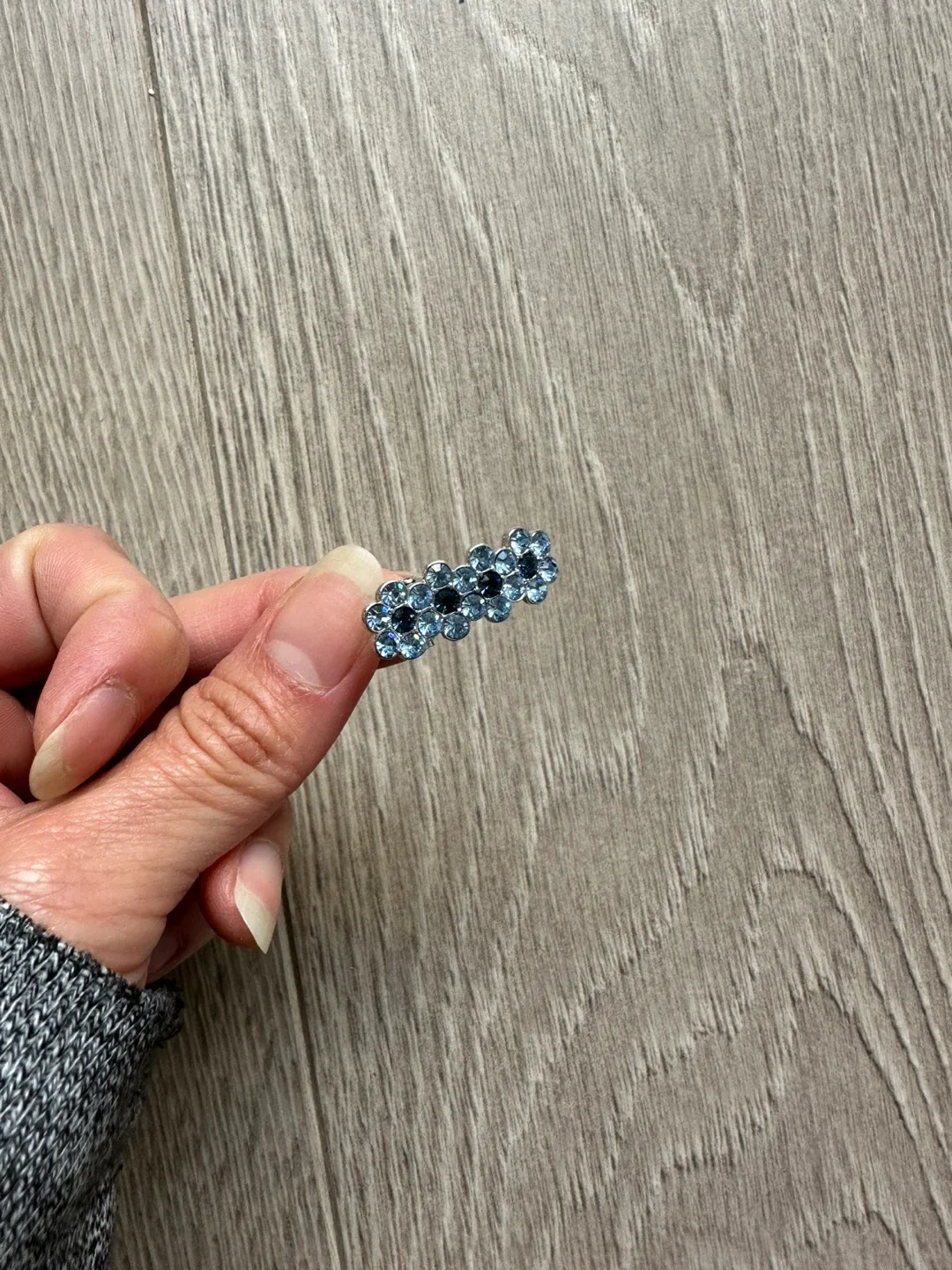 NEW Flower Crystal Hair Clip thumbnail